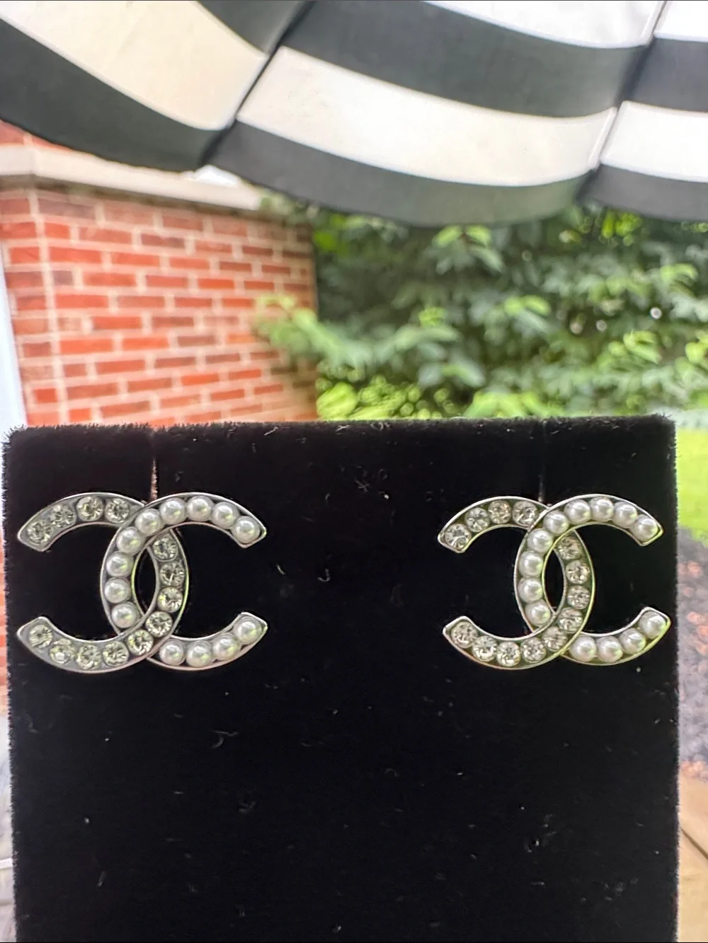 Earrings Interlocking flex Pearl & Crystal Stud Earrings - Silver tone